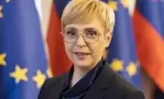 رئيسة سلوفينيا (ناتاشا بيرتس موسار)