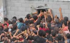 الاحتلال يعتقل 20 شابًا من طالبي المساعدات في رفح