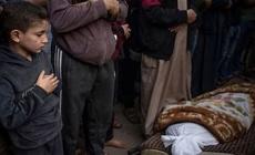 استشهاد 26 فلسطينياً بينهم 4 صحفيين في غارات إسرائيلية على غزة