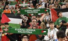 كرة القدم تتقدّم الصفوف: تضامن رياضي غير مسبوق مع فلسطين في مباراة كتالونيا – الفدائي