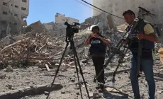 استمرار منع إسرائيل دخول الصحفيين الأجانب إلى غزة محاولة لمنع توثيق آثار الإبادة