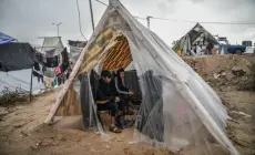 من القصف إلى المطر… غزة تواجه منخفضًا ثانيًا بلا مأوى