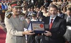 مرسي بجانب طنطاوي