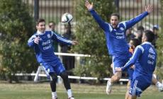ميسي يسارا أثناء تدربه مع المنتخب