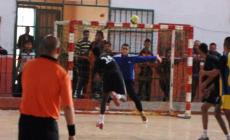 جانب من مباراة جمعية الصلاح وخدمات النصيرات