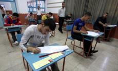 طلاب يقدمون أحد امتحانات التوجيهي (الأرشيف)