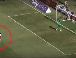 لحظة خلاف صلاح وماني