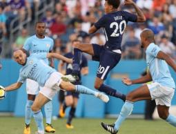 جانب من مباراة سابقة بين الطرفين