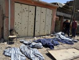 العثور على 900 جثة في مقابر جماعية بالرقة