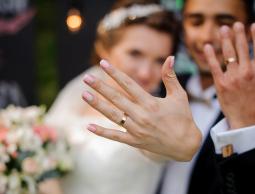 المتزوجون أقل عرضة لأمراض القلب!