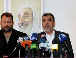 عزت الرشق يمينا 