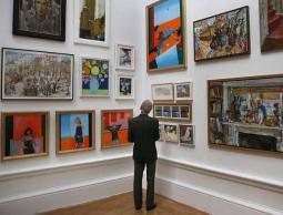 زيارة المتاحف الفنية تخفف الألم المزمن