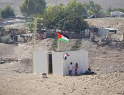 ترقب بالخان الأحمر مع انتهاء مهلة الإخلاء والهدم