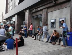  شخص من كل اثنين بغزة يعانون من الفقر