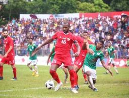 جانب من مباراة سابقة للوطني