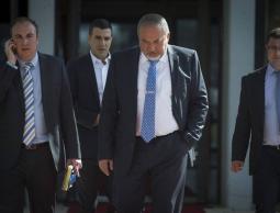 سقط ليبرمان وبقيت المقاومة