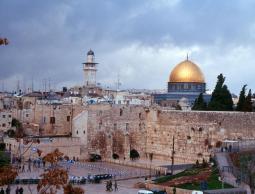 "الإسلامية المسيحية": قرار استراليا باطل ولا يجوز التعامل به 