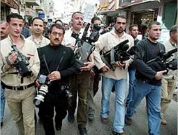 كتلة الصحفي تحيي ذكري الحرب