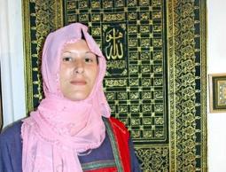 يهودية اعتنقت الاسلام