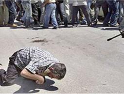 اعدام احد العملاء المتورطين مع الاحتلال الاسرائيلي