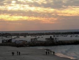 أجواء حارة ومغبرة اليوم وماطرة غدًا مساء