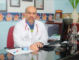  الباحث الدكتور عادل شلاعطة 