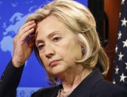 تهاوي شعبية هيلاري كلنتون في استطلاعات الرأي