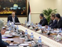 خلال اجتماع لحكومة الحمد الله