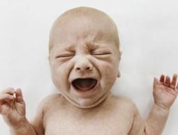  بكاء الرضيع