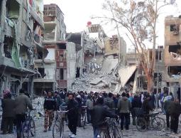 قصف على مخيم اليرموك (أرشيف)