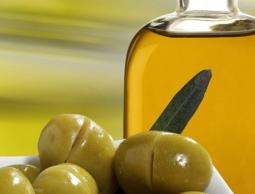 الزيوت النباتية تسبب السرطان.. والزبدة أفضل صحيا