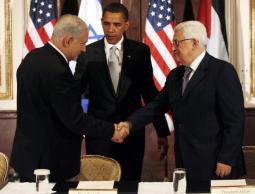 محمود عباس مع بنيامن نتنياهو (أرشيف)