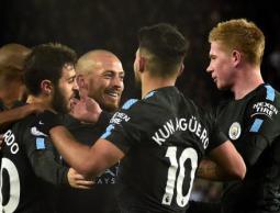 فرحة لاعبي السيتي بالفوز