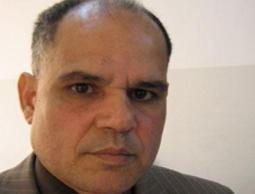 الكاتب أبراش