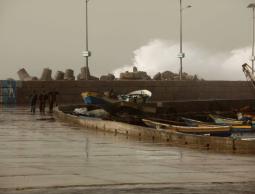 الليلة.. الموج قد يصل لـ4 متر بفعل المنخفض