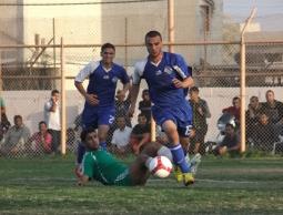 جانب من مباراة خدمات رفح والشاطئ