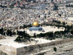  مدينة القدس باتت محاطة بالمستوطنين من كل جانب