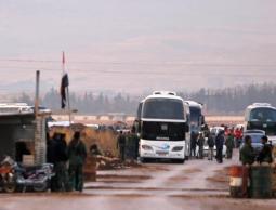 تهجير مقاتلي المعارضة وعائلاتهم غربي دمشق لدرعا&rlm;‫ وإدلب