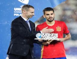 سيبالوس أفضل لاعب في البطولة 