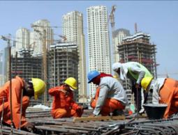 زيٌّ واقٍ من الحرارة في دبي