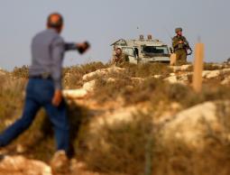 مستوطنون يجرفون 30 دونما في يانون جنوب نابلس