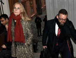 لشاعرة كاتارينا فروستنسون قررت مغادرة الأكاديمية السويدية على خلفية فضيحة أخلاقية