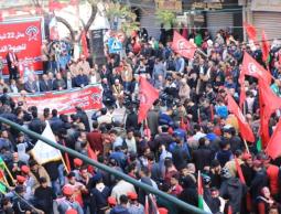 في مهرجان ذكرى انطلاقتها.. الديمقراطية:	لا يمكن أن نقبل التلاعب بأرزاق الناس