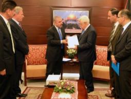 الشعبية: الحكومة تتجه لتكريس تنفيذ صفقة القرن وفصل الضفة عن غزة