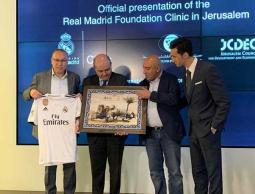 جانب من توقيع الاتفاقية