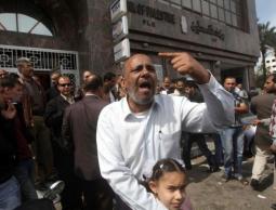 نقابات: خطوة صرف مالية غزة سلفة للمقطوعة رواتبهم 