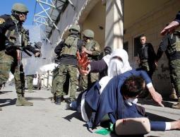 النضال الشعبي: الأولى بالسلطة حماية النساء بدلا من استهدافهن