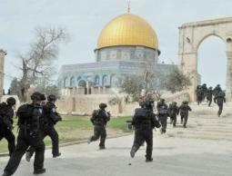 الأوقاف: أكثر من 75 انتهاكا للأقصى والإبراهيمي الشهر الماضي