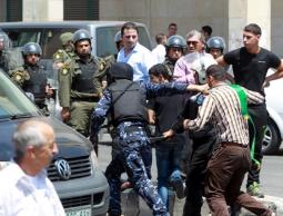 أجهزة السلطة تشن حملة استدعاءات واسعة بالخليل