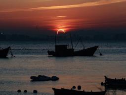 كسوف حلقي للشمس في السعودية والإمارات وقطر